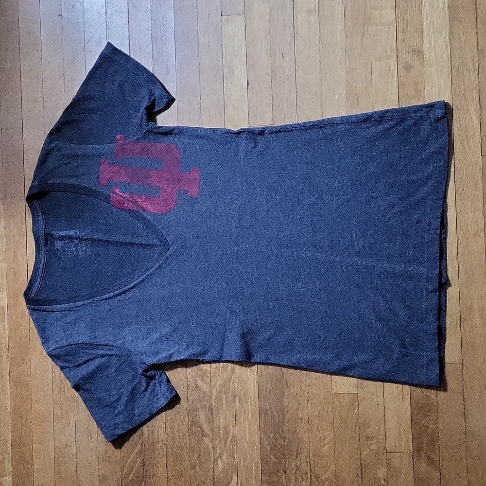 IU Tee